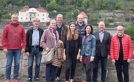 Hoffnungsvoll für 2024 (von links): ÖDP-Kreisvorstandsmitglied Andreas Seitz, die Stadträte Franz Prügl und Dr. Eva Gerstl, die Vorstandsmitglieder Dr. Rudolf Ostermaier, Johanna Seitz, Maximilian Kastner und Europakandidatin Ronja Zöls-Biber sowie Bezirksrat Urban Mangold und Stadtrat Paul Kastner